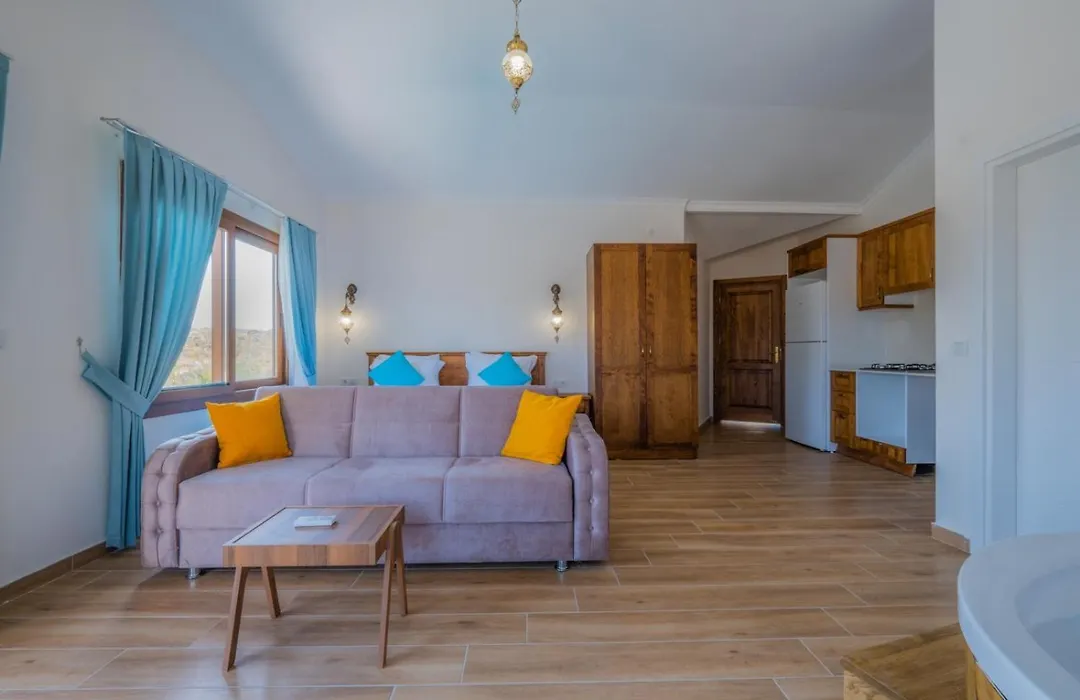 Ada Villa-1